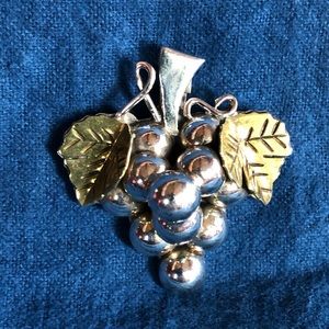 Vintage Signed 925 Silver Mexico Grape Brooch Pendant